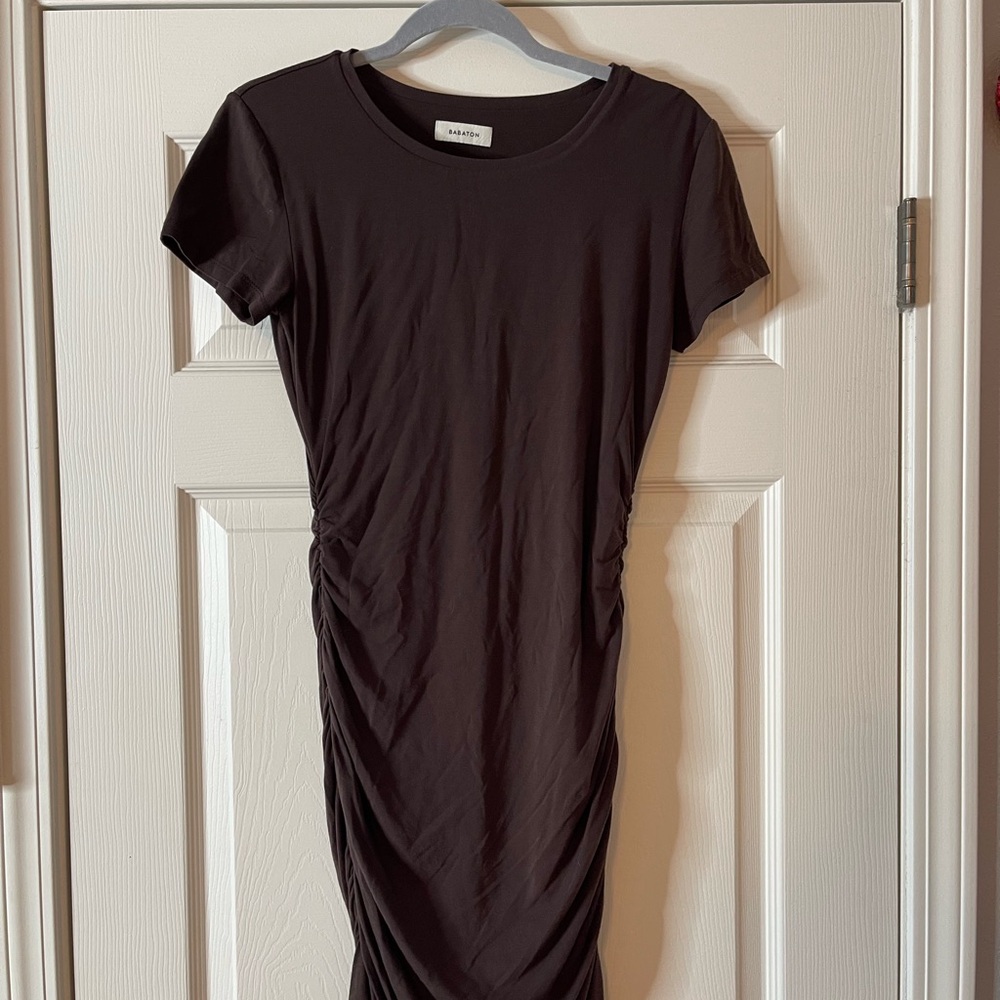 Aritzia Babaton Brown Ruched Dress
